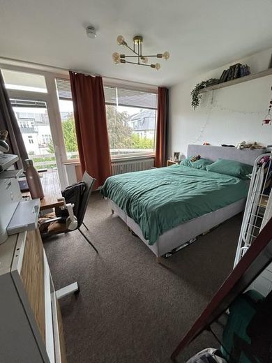 Leerstehende 2 Zimmer WHG mit 2 Balkonen in Bonn-Poppelsdorf – Schlafzimmer