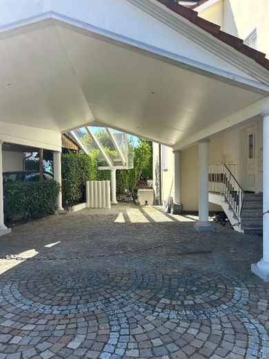 Wohnen mit Urlaubsflair - Mediterranes 5-Fam.-Haus am Bodensee – Eingangsbereich