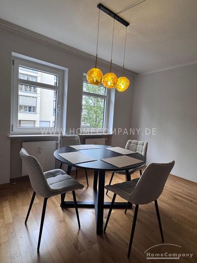 Gepflegte möblierte 3-Zimmer-Wohnung mit großem Balkon in ausgezeichneter Lage in Haidhausen – 9d3929053c7fdf6e209efaa70fe6cf984e443879.jpg