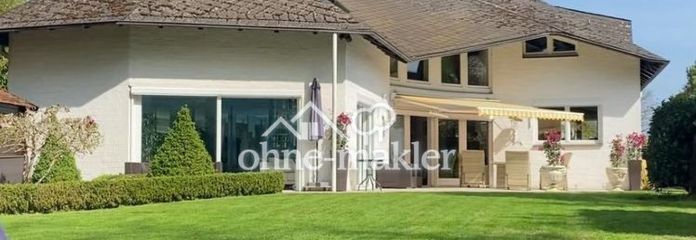 Esclusiva villa d’architetto con piscina coperta a Großburgwedel, vicino ad Hannover