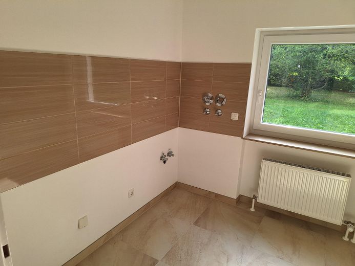 Hochwertig komplettsanierte 3-Zi. Erdgeschossterrassenwohnung in München, Fürstenried, am Waldrand – Küche