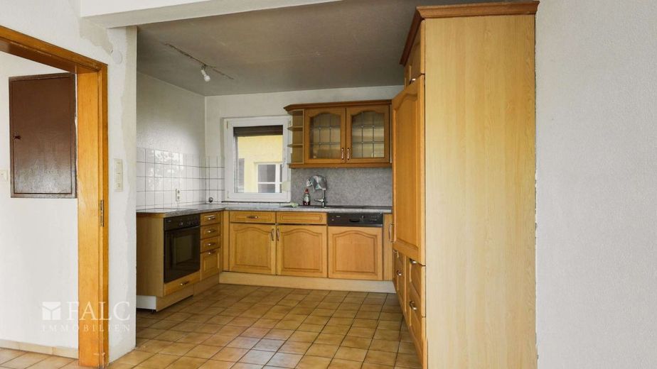 Schönes Einfamilienhaus mit Nebengebäude – Küche