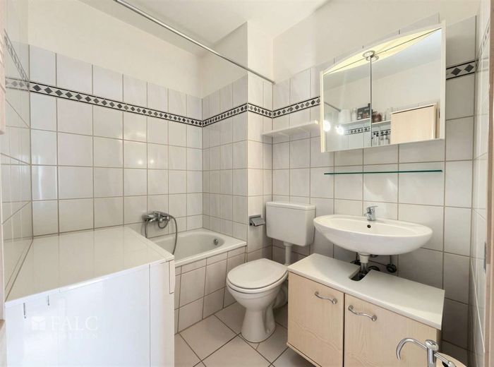 Einziehen oder investieren - Ihre Entscheidung! – Badezimmer