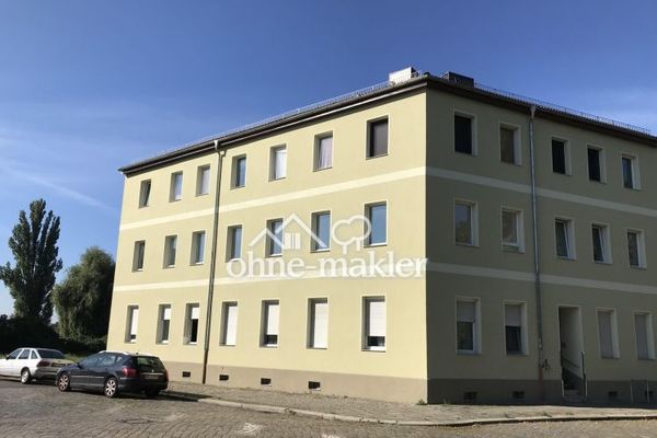 Première occupation après rénovation complète : attrayant appartement de 3 pièces avec cuisine équipée à Dessau