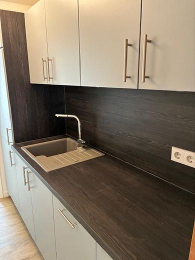 500 m² Raum für Ideen – vielseitige Gewerbefläche mit Halle, Büros und Arbeiten im Grünen. – Foto 7