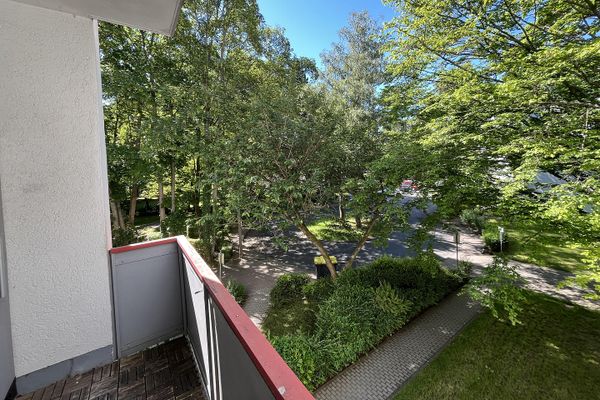 Provisionsfrei 3-Zimmer-Wohnung inkl. Einbauküche & Balkon in Bad Homburg von Privat