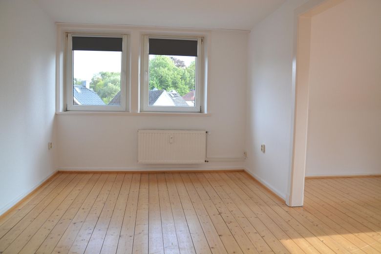 2,5-Zimmer-Dachgeschoss-Wohnung – Esszimmer