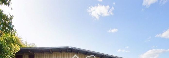 Jetzt Mieten: 1.764 m² Lagerhalle mit Bürogebäude – verkehrsgünstig direkt an der A66