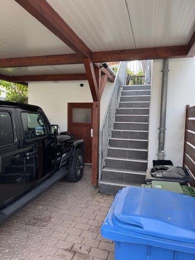 5 Zimmer DHH mit gehobener Ausstattung- von Privat – Treppe zur Terrasse