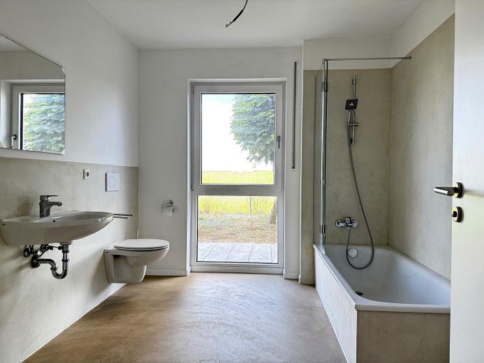 Ampio appartamento al piano terra con 2,5 locali e terrazza a Hemau – Foto 11