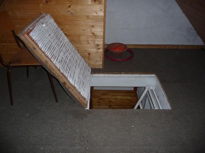 Ferienhaus, idyllisch gelegen – Zugang DG