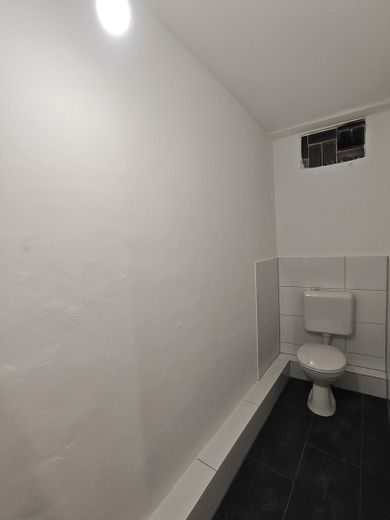 Vielseitig nutzbare Gewerbeflächen in St. Georg – frisch renoviert – Fläche 3 WC