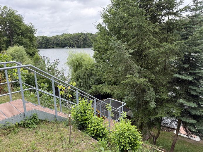 Wassergrundstück bei Berlin / Doppelhaushälfte mit direktem Seezugang – Foto 3