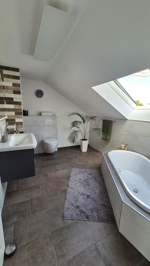 Hochwertig kernsaniertes Reihenmittelhaus in Schweinfurt-Gartenstadt – Foto 16