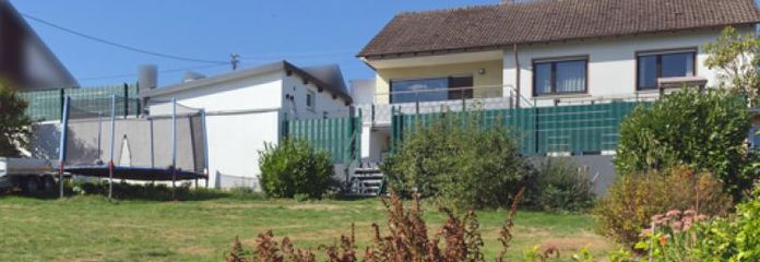 Multi-generational home or smart rental investment? Flexible single-family home plus building plot in Blankenrath