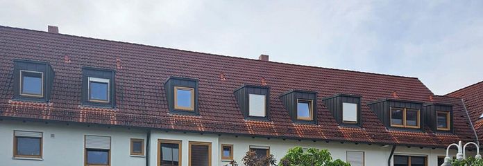 Appartement 3 pièces bien entretenu à Neunkirchen am Brand – Innenhof