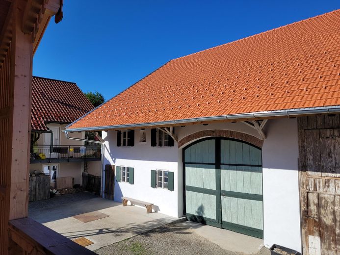 Sevgiyle restore edilmiş, tarihi atmosferli çiftlik evinde yaşamak – Photo 4