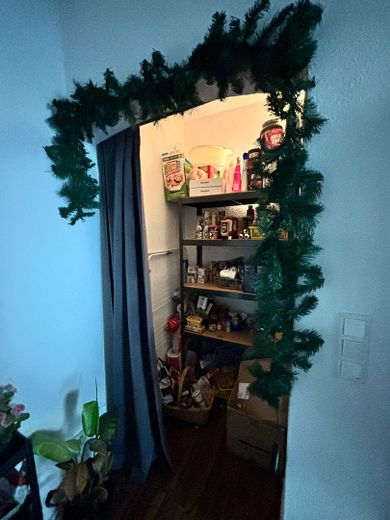 Nische mit Abstelloptionen