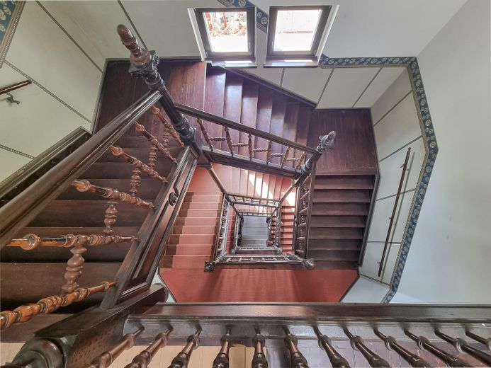 Exklusive Bürofläche in Herrschaftlicher Villa mit Stellplätzen im Hof und Alarmanlage – Foto 11