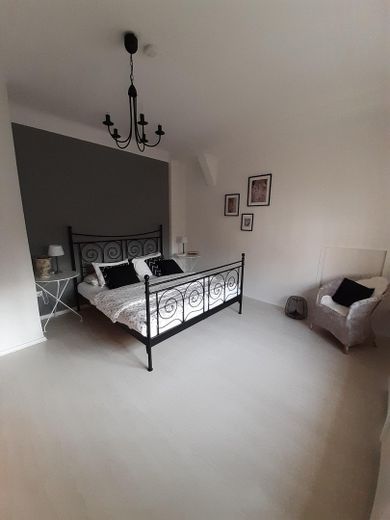 "Villa Rehfuss" Provisionsfreie Stadtvilla mit herrschaftlichem Charme & Top-Anbindung nach Bremen – Schlafzimmer Obergeschoss