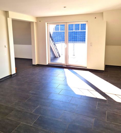 Sonnige 3- Zimmer Wohnung in Lohe- Rickelshof – Wohnzimmer