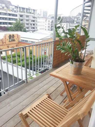 15% RENDITE: 4 VOLLMÖBLIERTE SMART-HOMES IN CITY-BESTLAGE – ... in ruhigen Innenhof
