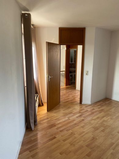Commission-free in Bonn: 4 apartments, 4 underground parking spaces and one vacant unit – Foto 7
