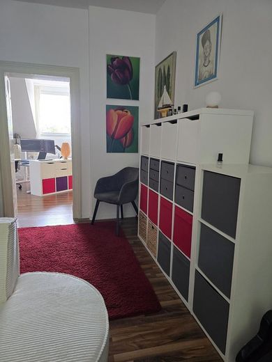 wunderschöne Altbau DG Wohnung voll möbliert! – फोटो 9