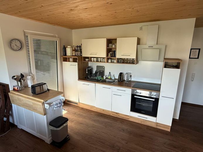 Wohnungen im 1 OG 80m² – Küchenzeile