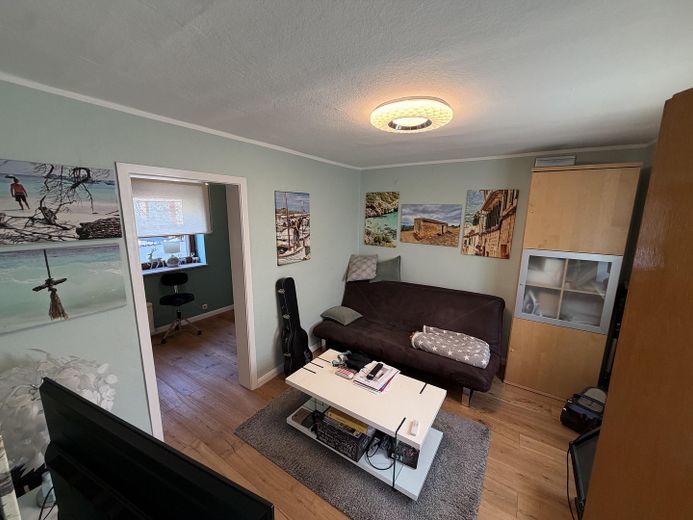 *Gegen Gebot*Bauernhaus / Hofreite  mit Nebengebäude* – EG Zimmer 1