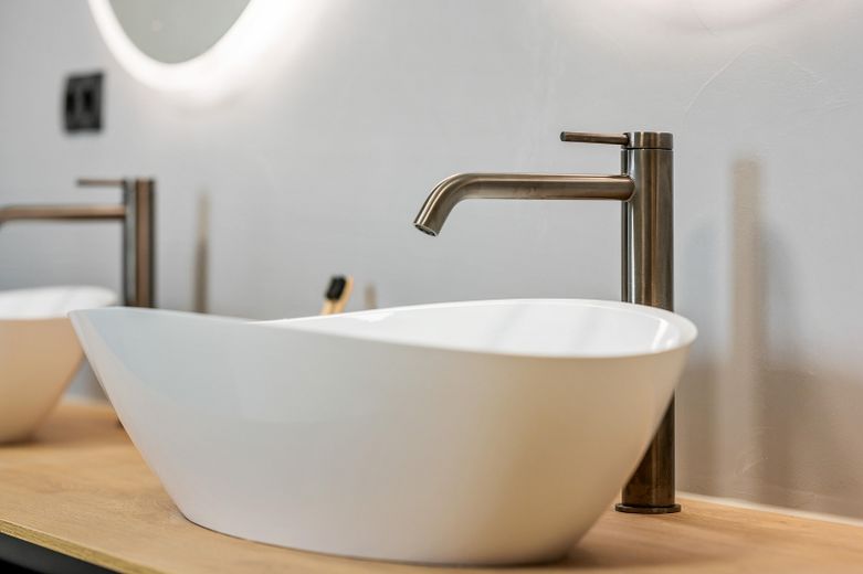 Waschtisch mit 2 Waschbecken