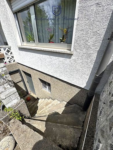 2 bis 3-FH mit Garten + Garage in guter Lage von Sulzbach – Zugang zum Keller