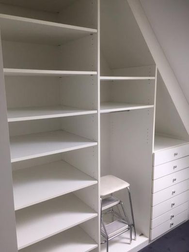 Top Maisonettewohnung mit Balkon, EBK und Klimaanlagen zu vermieten – Ankleidezimmer