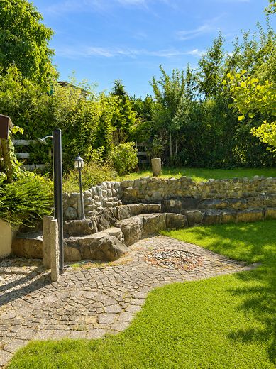 Viel Raum. Viel Privatsphäre. Viel Lebensqualität - schönes Einfamilienhaus in Herdwangen-Schönach – Gartendusche