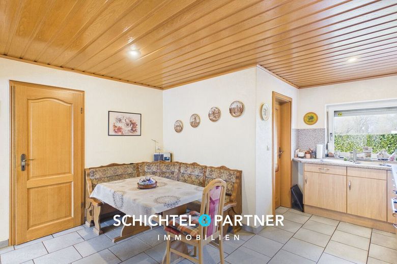 Hambergen | Freistehendes Einfamilienhaus mit Kamin und großem Grundstück – S&amp;P | Essbereich