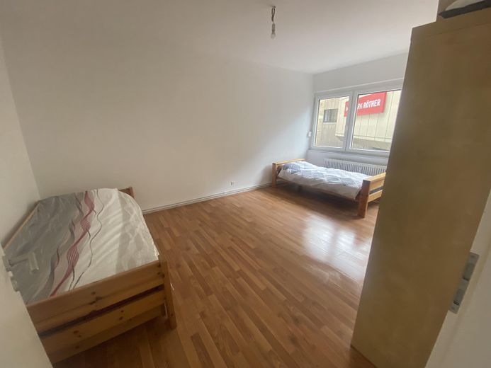 2-комнатная квартира 4 комнаты 81 м² 2,5 комнаты 65 м² городская квартира офис кабинет для практики жильё для рабочих коммерческая недвижимость инвестиция – Einheit 1 Zimmer