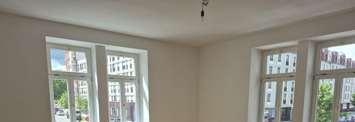 Helle, großzügig geschnittene Wohnung in denkmalgeschütztem Haus in München – Eckzimmer