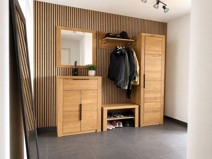 Sin comisión | Casa unifamiliar moderna con piscina y lounge | Orientación sur | Cerca de la A9 – Eingangsbereich
