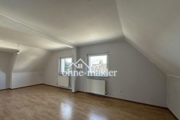 ZENTRUMSNAH! DG Wohnung ETW in saniertem MFH