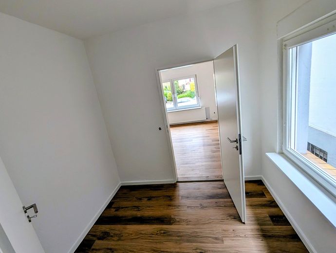Erstbezug nach Sanierung, Altbauvilla 90m2, inkl. Carport – Foto 3