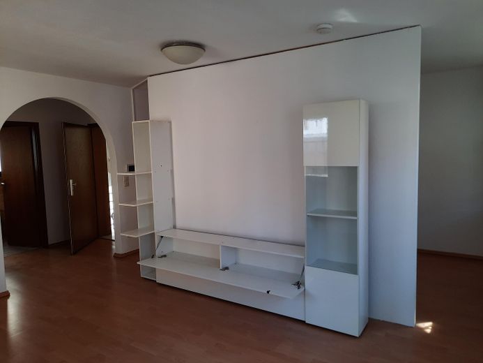 Wohnzimmer,dahinter Schlafbere