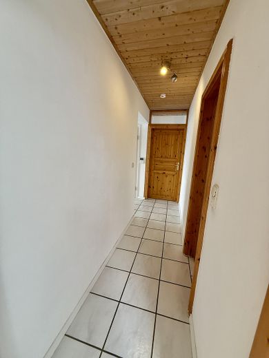 Bezugsbereit: 4-Zimmer Eigentumswohnung mit Balkon in ruhiger Lage in Keldenich – Flur