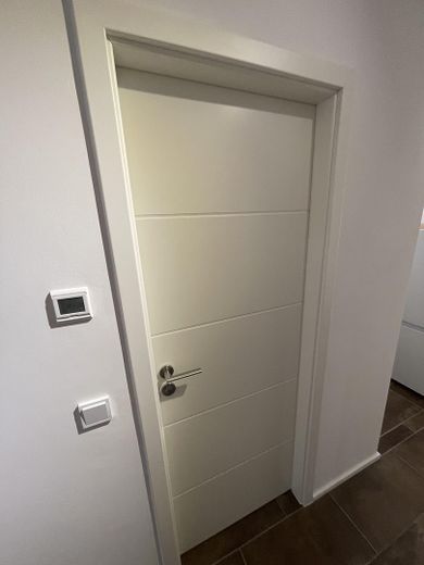 Renoviertes Studio in Bogenhausen nahe Herzogpark – Badtür