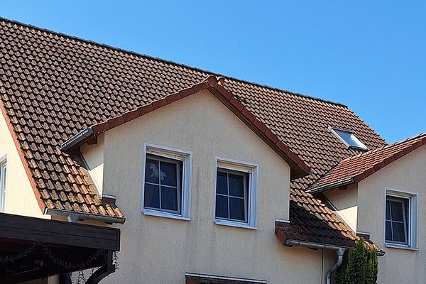 Charmante casa bifamiliare con veranda a Wolfsburg-Wendschott