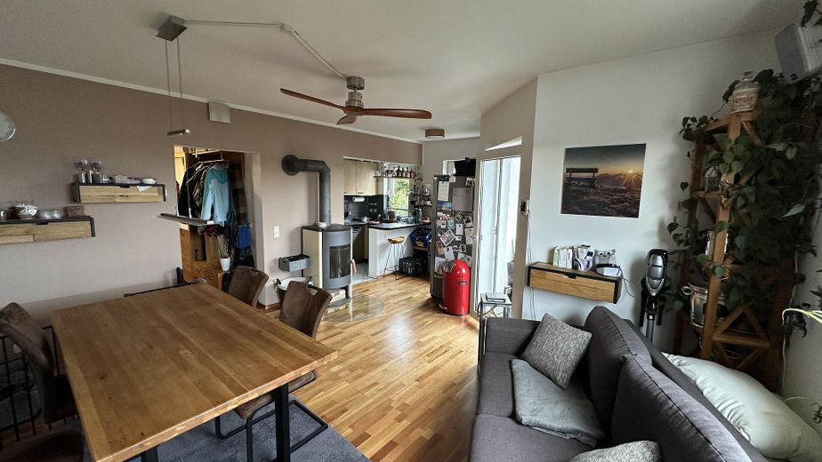 Wohn-/Esszimmer_Küche