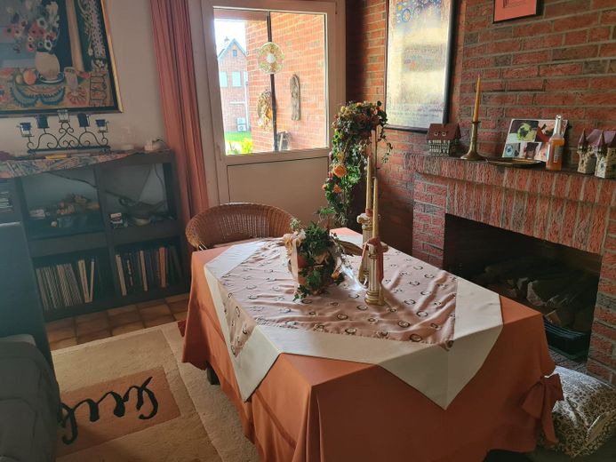 House with large plot in Wassenberg - plenty of potential for craftsmen – Essbereich mit Terrassentüre