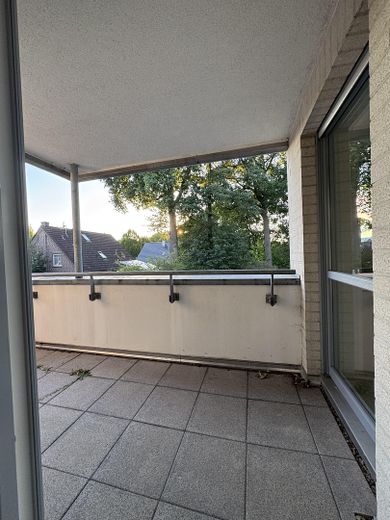 geräumige 3 Zimmer Wohnung mit Einbauküche 2 Loggien in Deegfeld – Loggia Süd-West