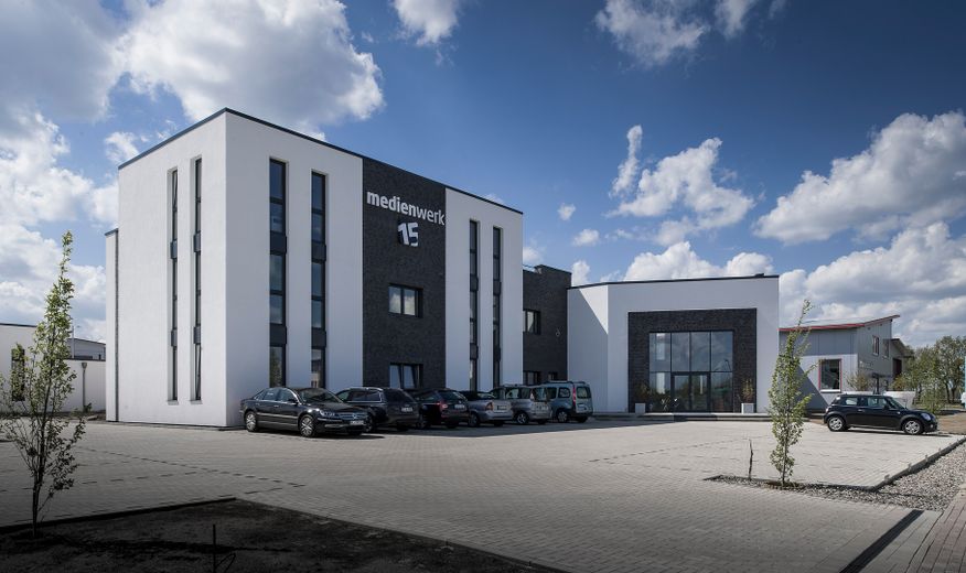 Moderne Büros ab 297,- Euro inkl. aller Nebenkosten – Medienwerk 15 - Haupteingang