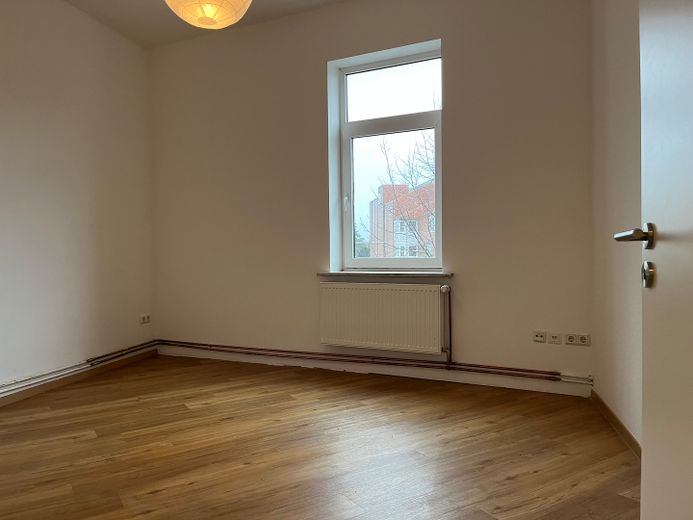 Lichtdurchflutete 3-Zimmer-Whg. in Bremerhaven-Lehe zu vermieten – Zimmer 1