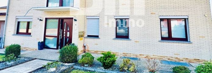 Casa unifamiliare/bifamiliare modernizzata, inclusi impianto fotovoltaico + 
garage su un terreno da sogno